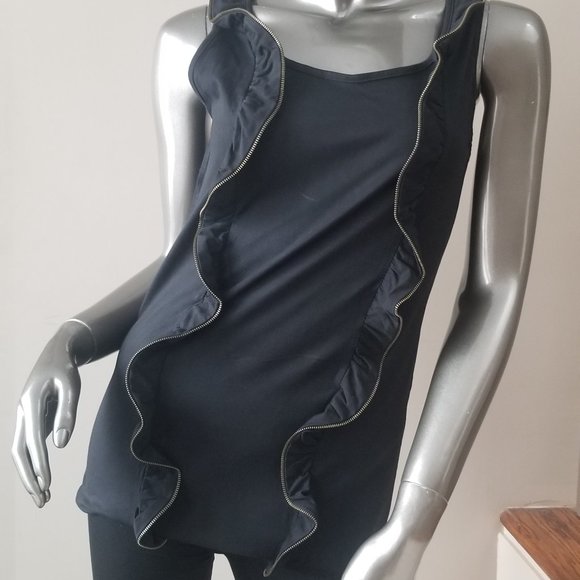 Black Top With Zipper Ruffle - Picture 2 of 3